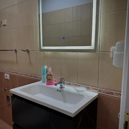 Apartment Comfort Near Golemi *