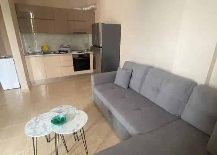 アパート Comfort Near Golemi ゴーレム