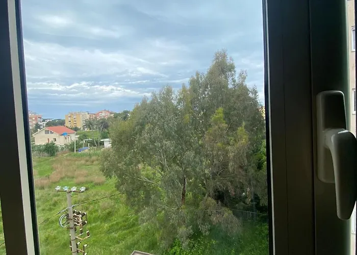 Comfort Near Golemi *